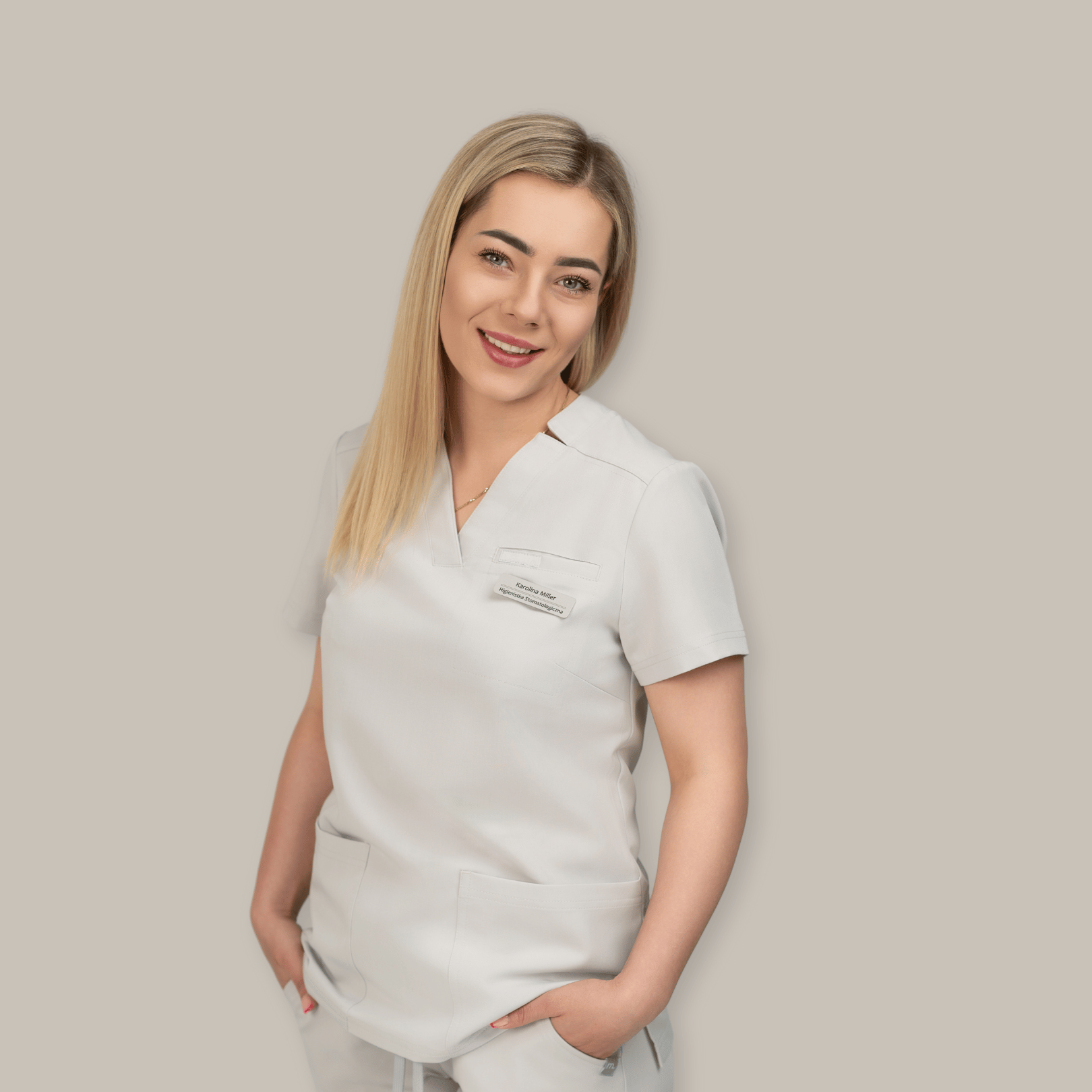 zespół dentysta częstochowa -2 Karolina Kryst asystentka stomatologiczna